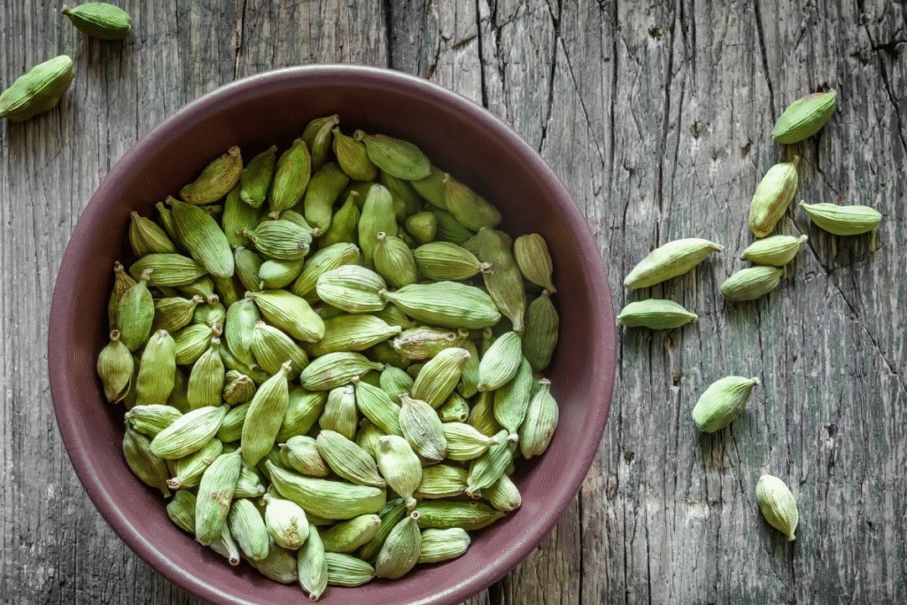 cardamom meaning in hindi​

